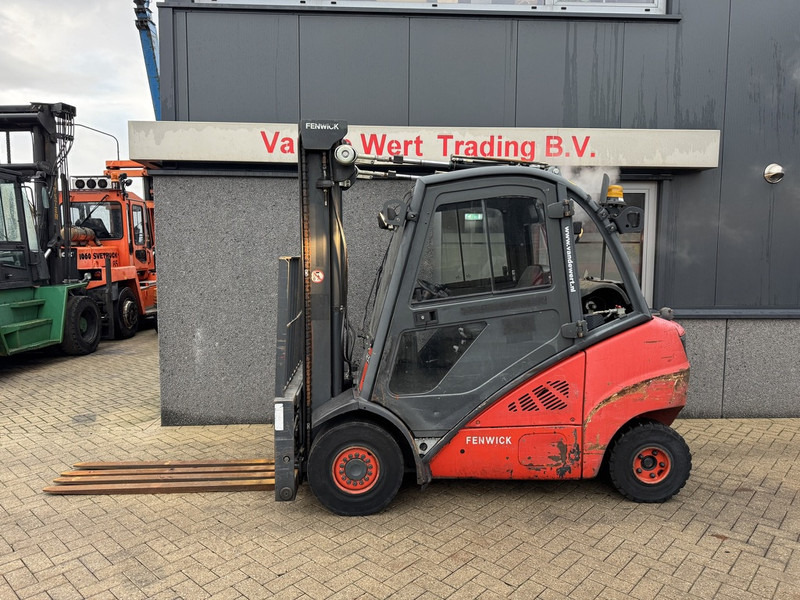 Linde H30T-01 Duplo 365 Sideshift / Vorkversteller LPG 2012 - מלגזת LPG: תמונה 1 Linde H30T-01 Duplo 365 Sideshift / Vorkversteller LPG 2012 - מלגזת LPG: תמונה 1