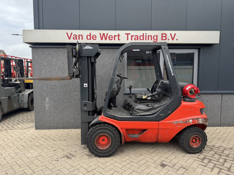 Linde H30T-03 Triplo 475 Freelift/Sideshift/4e functie LPG 1998 - מלגזת LPG: תמונה 5 Linde H30T-03 Triplo 475 Freelift/Sideshift/4e functie LPG 1998 - מלגזת LPG: תמונה 5