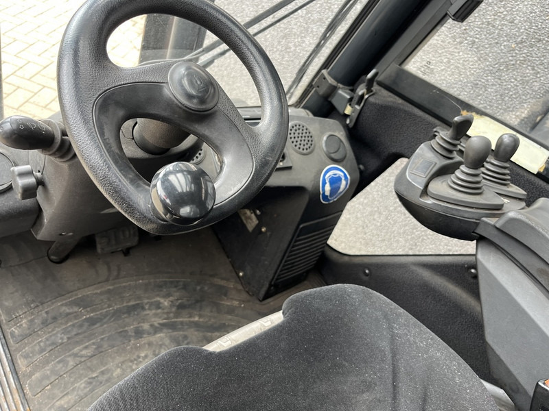 Linde H30T Duplo 360 Sideshift LPG 2005 - מלגזת LPG: תמונה 5 Linde H30T Duplo 360 Sideshift LPG 2005 - מלגזת LPG: תמונה 5
