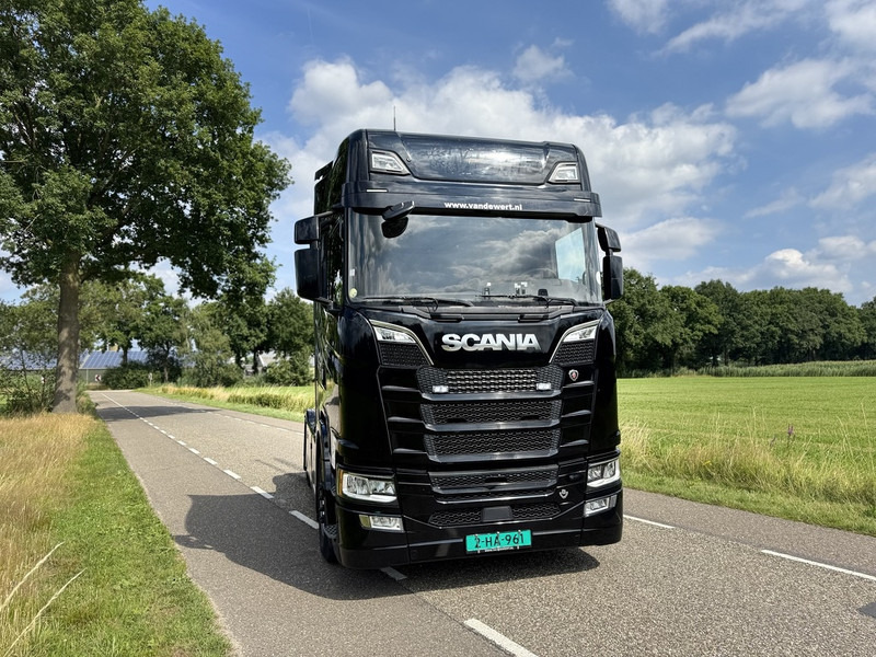 Scania S520 V8 4x2 Full Air - Automaat - Retarder - Euro 6 - I Park Cool - 2018 - Exhaust Pipe - TUV 02-2026 - יחידת טרקטור: תמונה 5 Scania S520 V8 4x2 Full Air - Automaat - Retarder - Euro 6 - I Park Cool - 2018 - Exhaust Pipe - TUV 02-2026 - יחידת טרקטור: תמונה 5