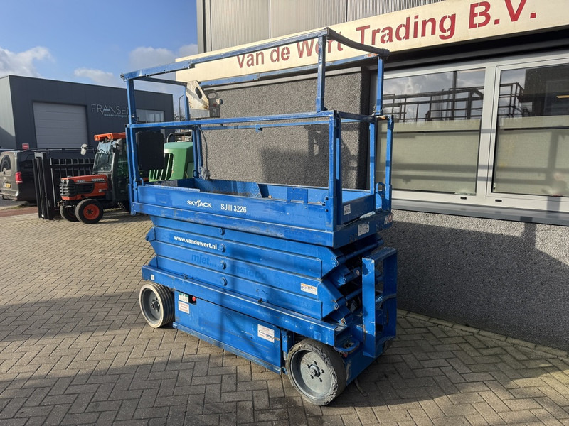 Skyjack SJ 3226 - מעלית מספריים: תמונה 3 Skyjack SJ 3226 - מעלית מספריים: תמונה 3