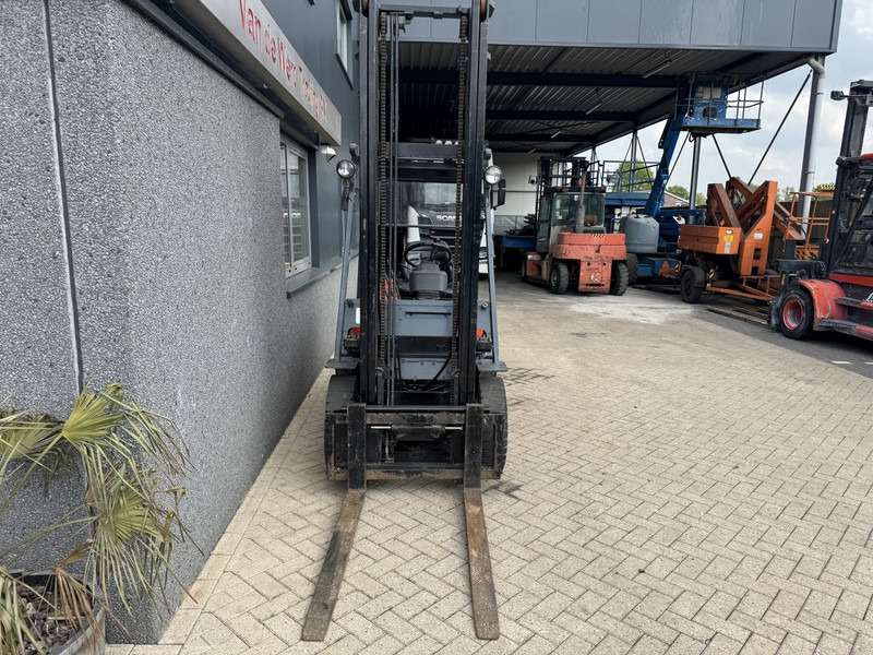 Toyota 62-6FDF25 - מלגזת סולר: תמונה 5 Toyota 62-6FDF25 - מלגזת סולר: תמונה 5