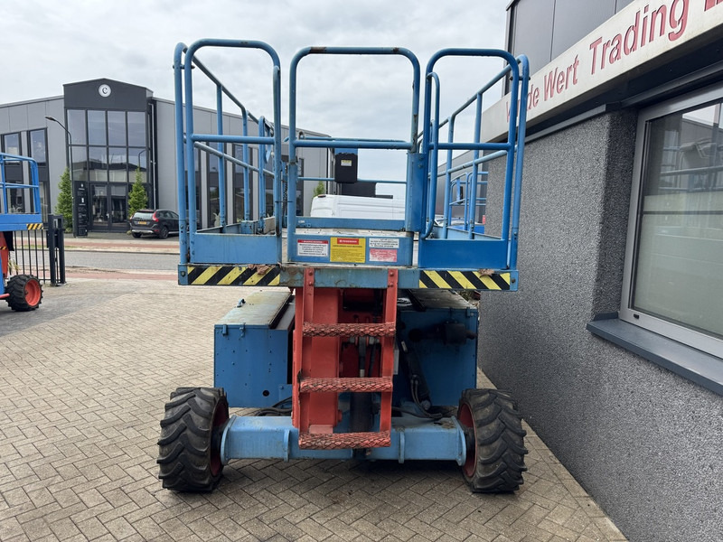 UpRight SL26SL - מעלית מספריים: תמונה 4 UpRight SL26SL - מעלית מספריים: תמונה 4