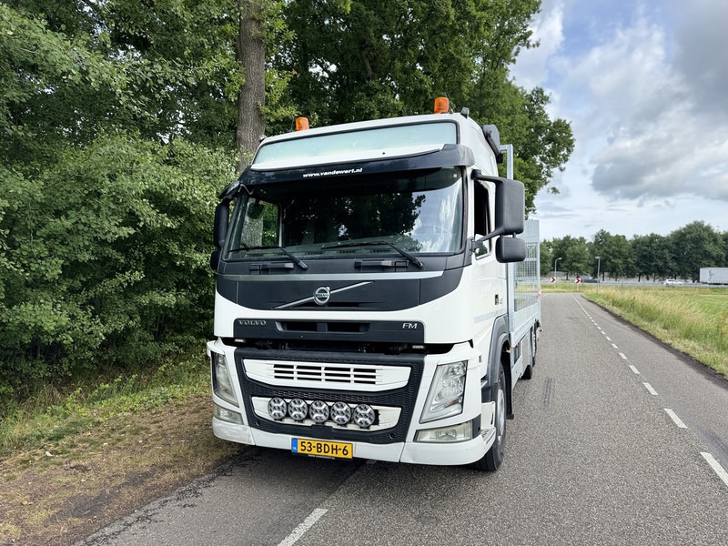 Volvo FM 420 6X2 Machine Transporter / Oprij Vrachtwagen 2013 / EURO 6 / 550DKM / APK 8-26 / Steering Wheel - משאית הובלה אוטומטית: תמונה 4 Volvo FM 420 6X2 Machine Transporter / Oprij Vrachtwagen 2013 / EURO 6 / 550DKM / APK 8-26 / Steering Wheel - משאית הובלה אוטומטית: תמונה 4