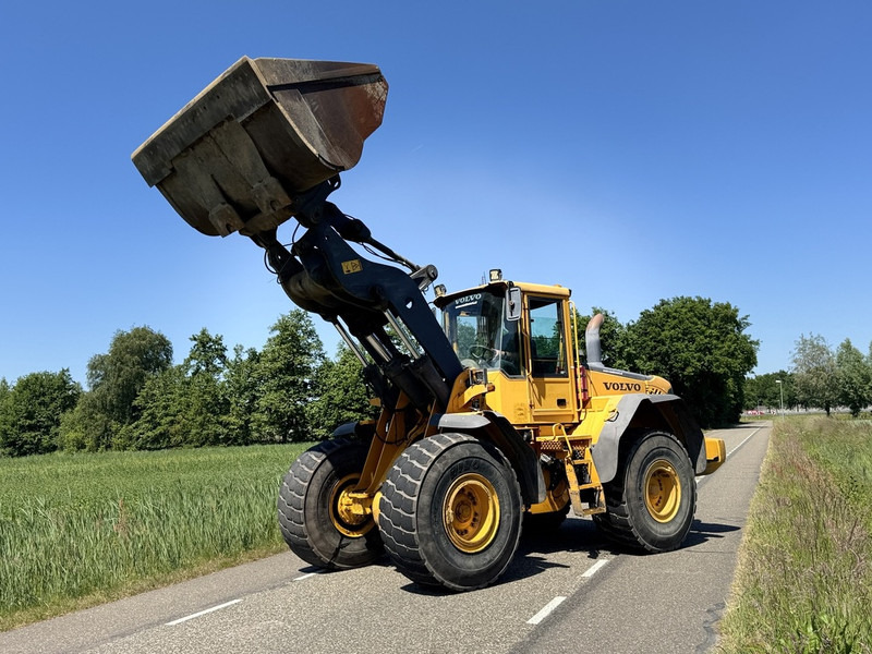 Volvo L110E - מעמיס גלגלים: תמונה 4 Volvo L110E - מעמיס גלגלים: תמונה 4