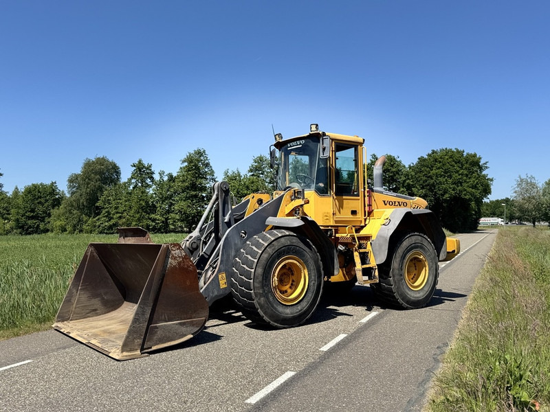 Volvo L110E - מעמיס גלגלים: תמונה 2 Volvo L110E - מעמיס גלגלים: תמונה 2