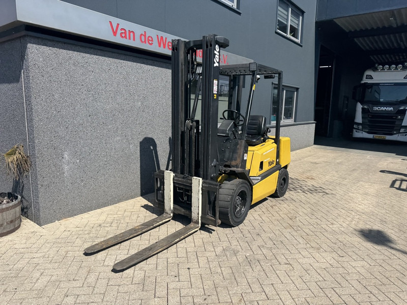 Yale GDP30TP - מלגזת סולר: תמונה 3 Yale GDP30TP - מלגזת סולר: תמונה 3