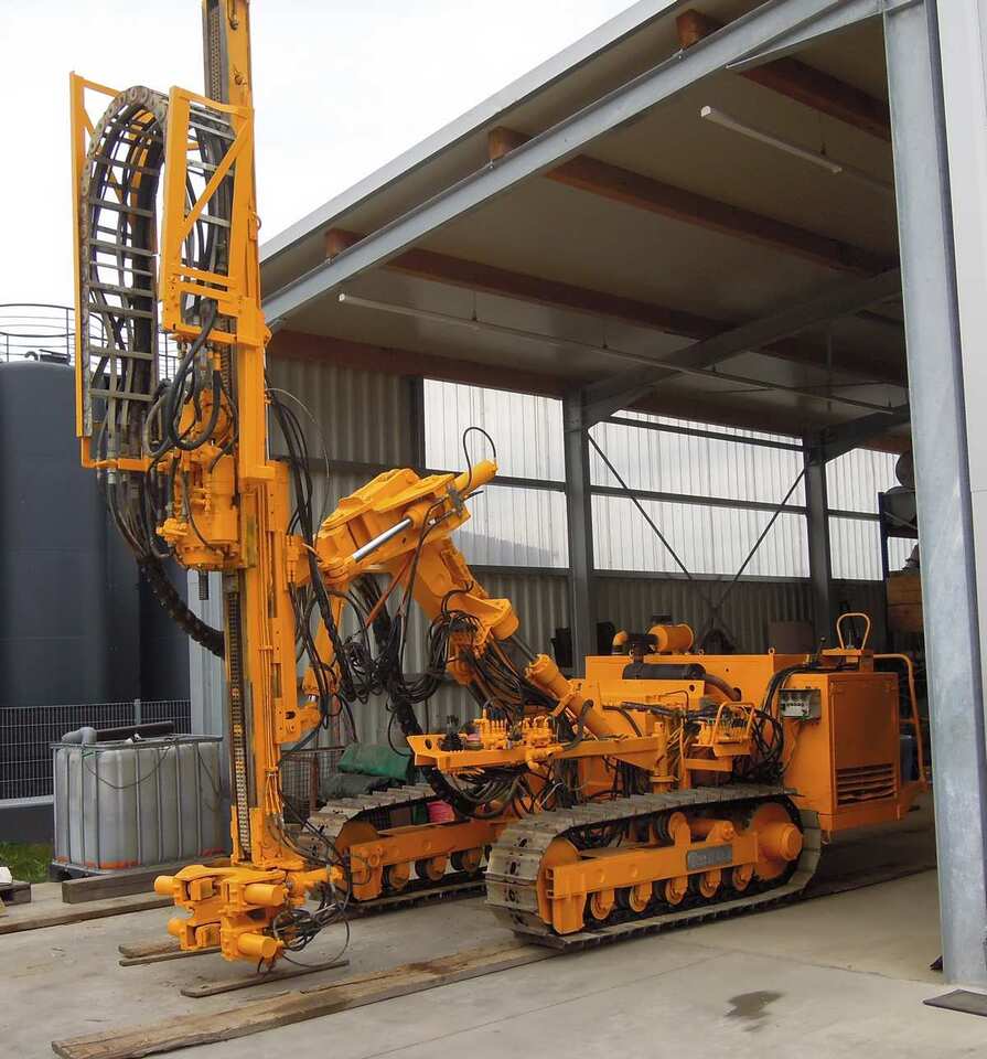 Klemm KR 803D - אסדת קידוח: תמונה 2 Klemm KR 803D - אסדת קידוח: תמונה 2