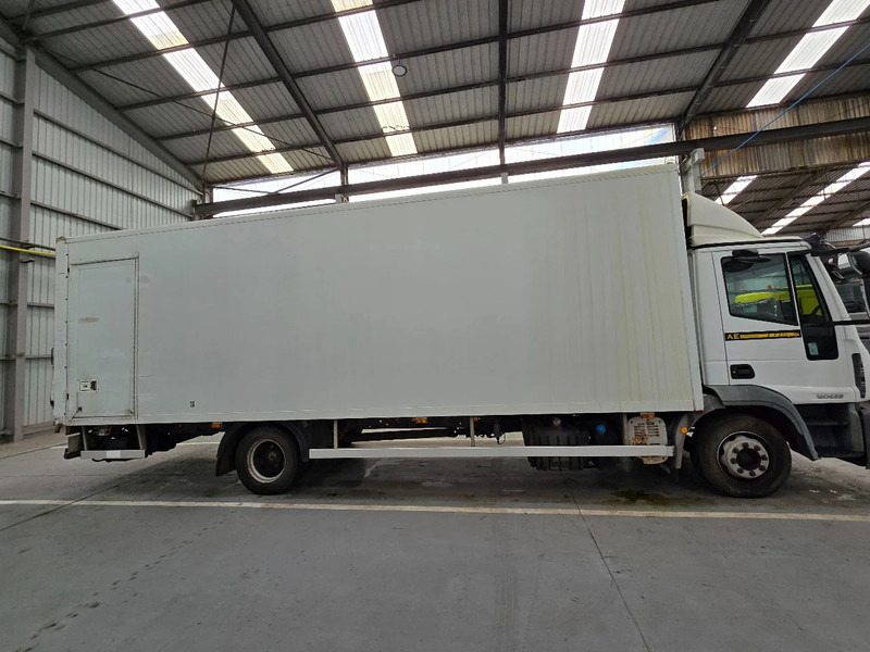 Iveco EuroCargo 120 E22 / MANUEL / EURO 5 / AIRCO - משאית תיבה: תמונה 4 Iveco EuroCargo 120 E22 / MANUEL / EURO 5 / AIRCO - משאית תיבה: תמונה 4