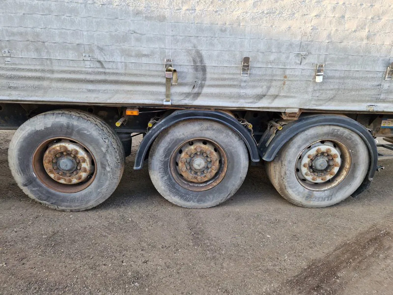 Krone SDF 27 MB / HUBDACH / TOIT LEVANT / HEFDAK / COILMUIDE / COIL / FOSSE A BOBINE - סמיטריילר עם וילונות צד: תמונה 5 Krone SDF 27 MB / HUBDACH / TOIT LEVANT / HEFDAK / COILMUIDE / COIL / FOSSE A BOBINE - סמיטריילר עם וילונות צד: תמונה 5