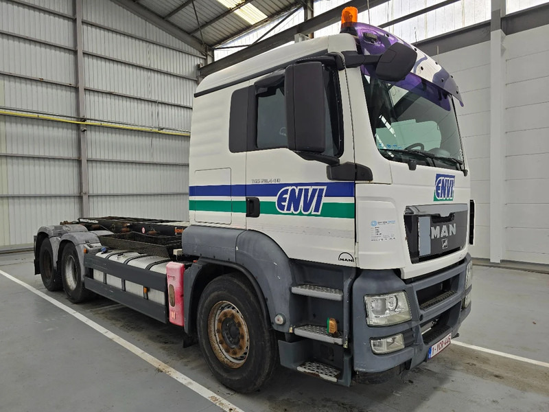 MAN TGS 28.440 6x2 / EURO 5 / AIRCO / LIFTAS / 10 roues - 10 tyres - משאית עם שלדת תא: תמונה 3 MAN TGS 28.440 6x2 / EURO 5 / AIRCO / LIFTAS / 10 roues - 10 tyres - משאית עם שלדת תא: תמונה 3