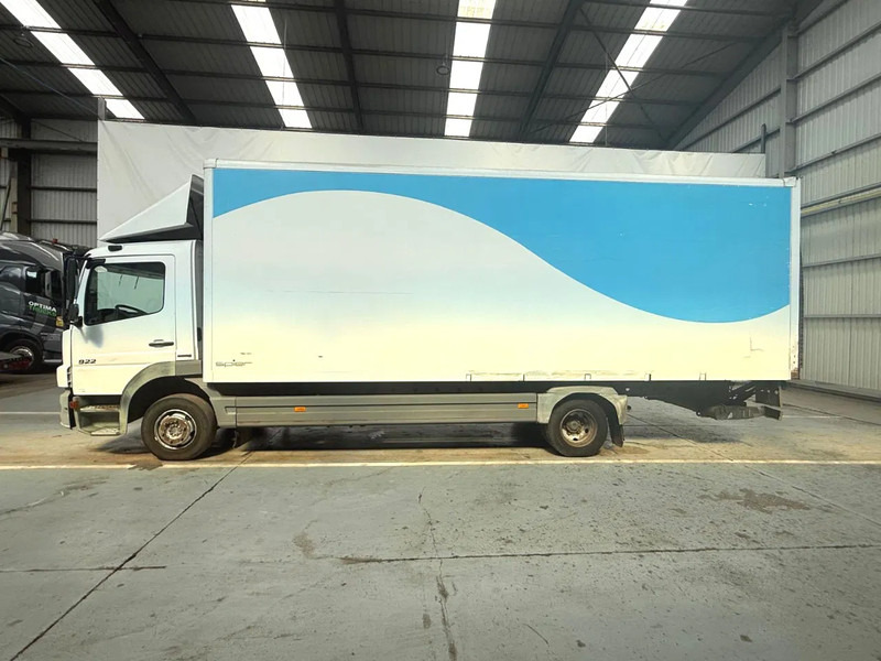 Mercedes-Benz Atego 922 DAUTEL LIFT / HAYON / BLATT-BLATT/LAMMES-LAMMES/ EURO3 / MANUAL - משאית תיבה: תמונה 2 Mercedes-Benz Atego 922 DAUTEL LIFT / HAYON / BLATT-BLATT/LAMMES-LAMMES/ EURO3 / MANUAL - משאית תיבה: תמונה 2