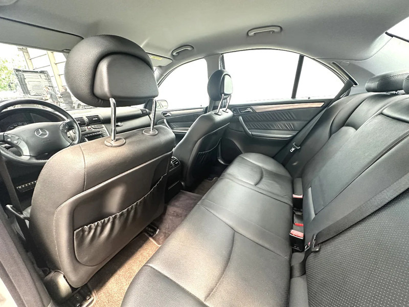 סדאן Mercedes-Benz C-Klasse C30 CDI / AMG /DIESEL TURBO 33795 km: תמונה 15