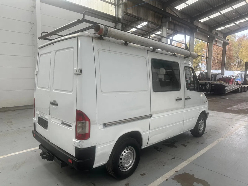 Mercedes-Benz Sprinter 208 - כלי רכב מסחרי קטן: תמונה 4 Mercedes-Benz Sprinter 208 - כלי רכב מסחרי קטן: תמונה 4