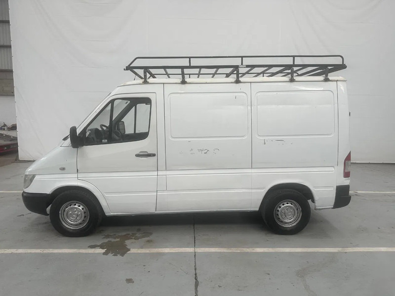 Mercedes-Benz Sprinter 208 - כלי רכב מסחרי קטן: תמונה 2 Mercedes-Benz Sprinter 208 - כלי רכב מסחרי קטן: תמונה 2