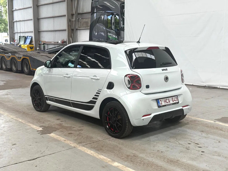 Smart Forfour ONE EQ / 100% ELECTRIC / BRABUS ALLOY WHEELS /EDITION ONE - מכונית: תמונה 3 Smart Forfour ONE EQ / 100% ELECTRIC / BRABUS ALLOY WHEELS /EDITION ONE - מכונית: תמונה 3