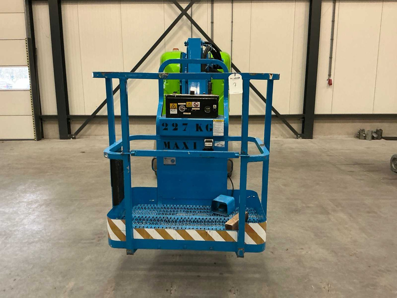 1999 GROVE AMZ 30 NEU AERIAL PLATFORM - פלטפורמה אווירית: תמונה 4 1999 GROVE AMZ 30 NEU AERIAL PLATFORM - פלטפורמה אווירית: תמונה 4