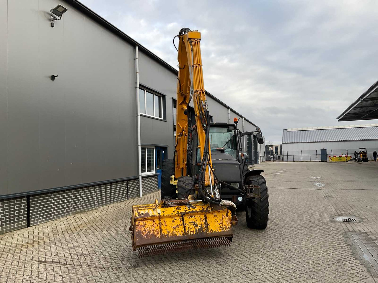 1999 VALTRA VALMET 8150 HITECH ALL-WHEEL DRIVE FARM TRACTOR - טרקטור חקלאי: תמונה 4 1999 VALTRA VALMET 8150 HITECH ALL-WHEEL DRIVE FARM TRACTOR - טרקטור חקלאי: תמונה 4