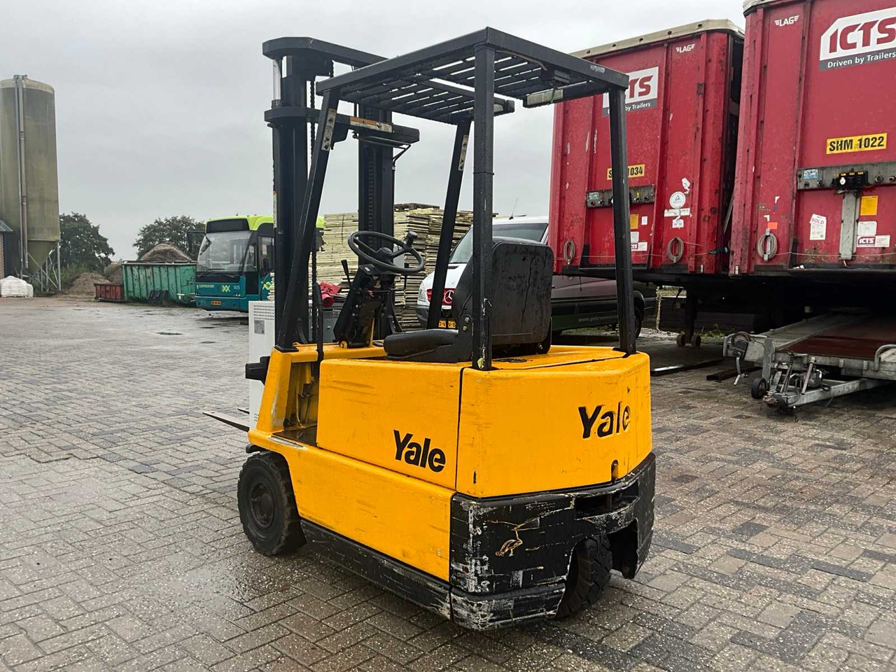 1999 YALE ERP12.5RCLV2084 FORKLIFT - מלגזה: תמונה 4 1999 YALE ERP12.5RCLV2084 FORKLIFT - מלגזה: תמונה 4