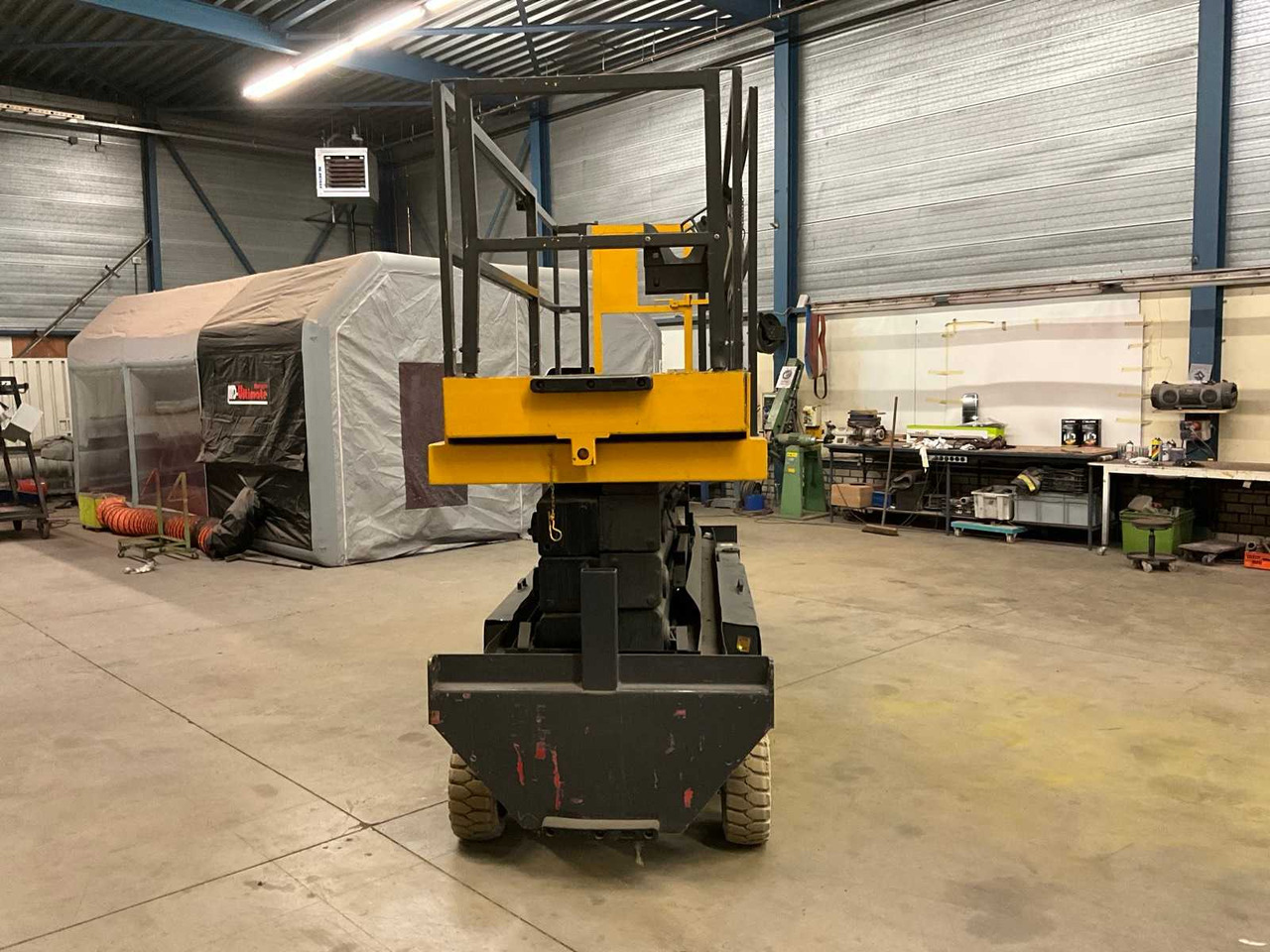 2000 HOLLAND LIFT MONOSTAR SCISSOR BOOM LIFT - פלטפורמה אווירית: תמונה 2 2000 HOLLAND LIFT MONOSTAR SCISSOR BOOM LIFT - פלטפורמה אווירית: תמונה 2