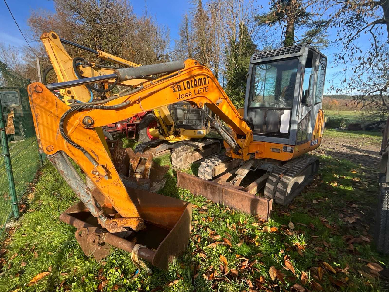2001 HANIX H36B MINI EXCAVATOR - מיני מחפר: תמונה 1 2001 HANIX H36B MINI EXCAVATOR - מיני מחפר: תמונה 1