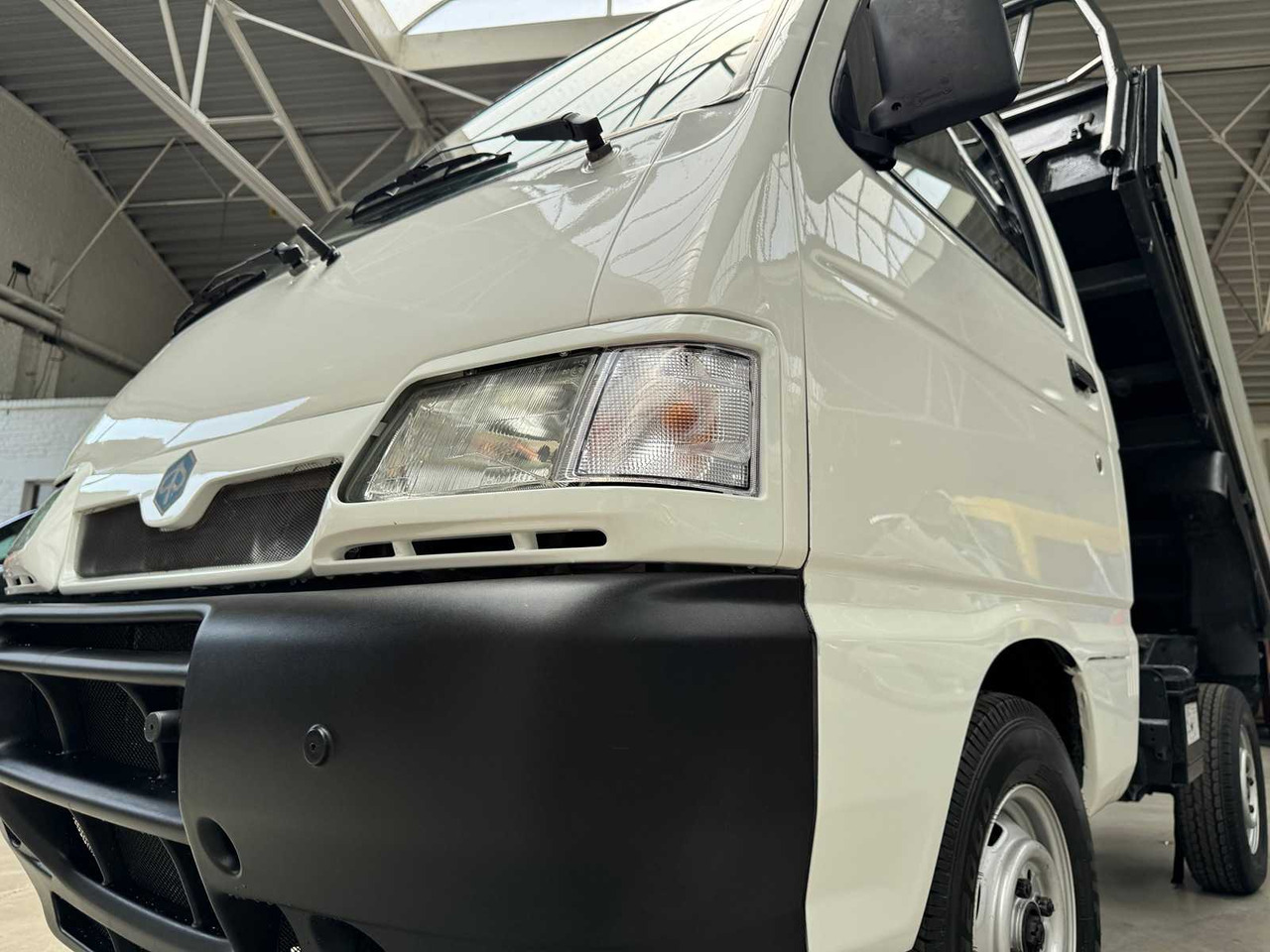 2005 PIAGGIO PORTER TIPPER 1.3 PETROL - כלי רכב מסחרי: תמונה 4 2005 PIAGGIO PORTER TIPPER 1.3 PETROL - כלי רכב מסחרי: תמונה 4