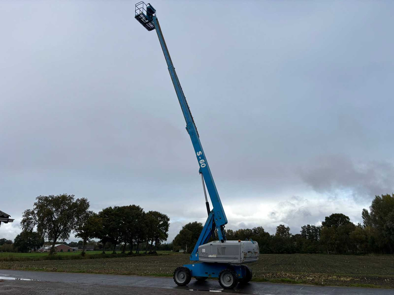 2006 GENIE S-60 AERIAL PLATFORM - פלטפורמה אווירית: תמונה 3 2006 GENIE S-60 AERIAL PLATFORM - פלטפורמה אווירית: תמונה 3