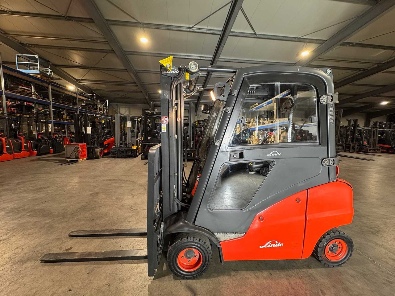 2008 SERVICE + UVV 10/2026 LINDE H20T 2,000KG TRIPLEX GAS FORKLIFT FORKLIFT 11,735 HOURS - מלגזה: תמונה 1 2008 SERVICE + UVV 10/2026 LINDE H20T 2,000KG TRIPLEX GAS FORKLIFT FORKLIFT 11,735 HOURS - מלגזה: תמונה 1