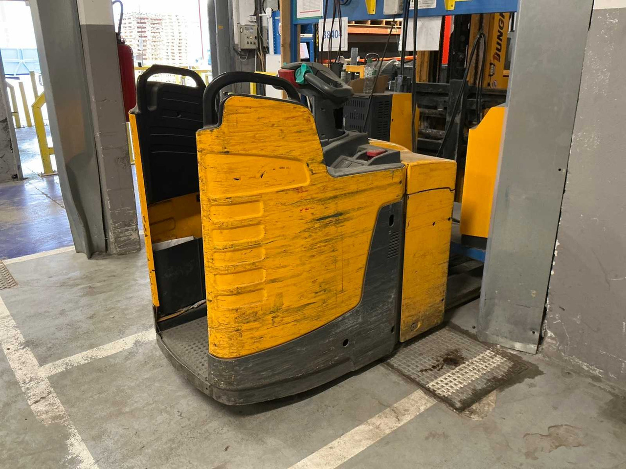 2009 JUNGHEINRICH FORKLIFT - מלגזה: תמונה 4 2009 JUNGHEINRICH FORKLIFT - מלגזה: תמונה 4