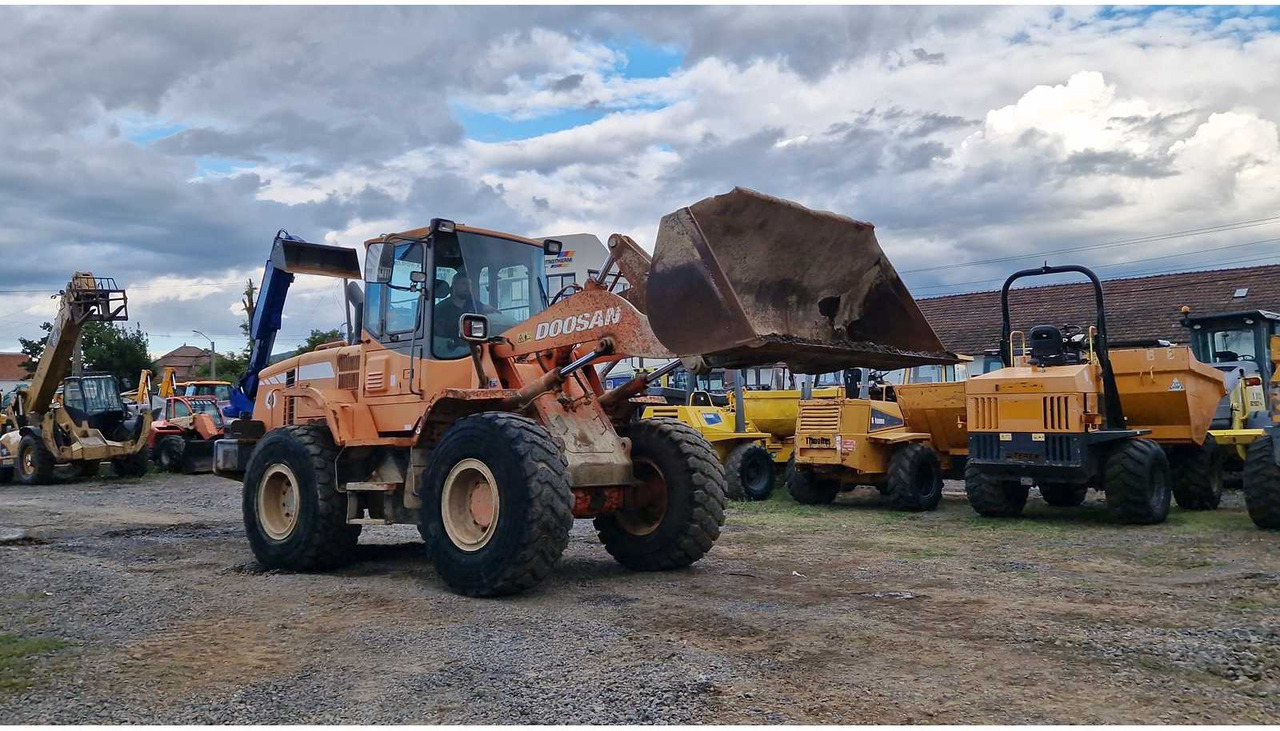 2010 DOOSAN DL200 WHEELED LOADER - מעמיס גלגלים: תמונה 2 2010 DOOSAN DL200 WHEELED LOADER - מעמיס גלגלים: תמונה 2