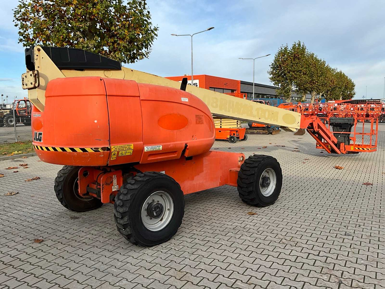 2010 JLG 660SJG BOOM LIFT 4X4 - פלטפורמה אווירית: תמונה 4 2010 JLG 660SJG BOOM LIFT 4X4 - פלטפורמה אווירית: תמונה 4