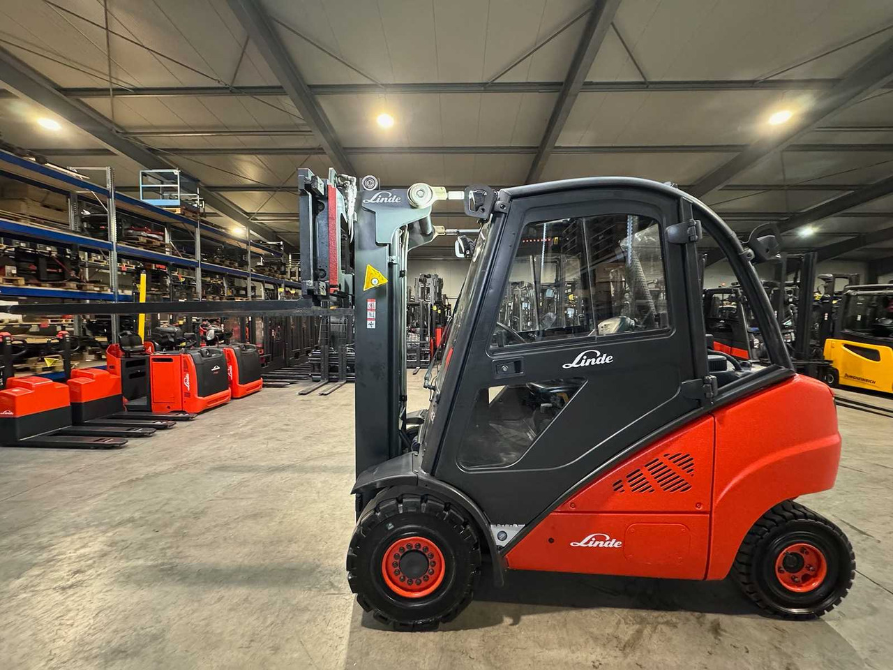 2010 LINDE H30D-01 3.000KG 3.+4. VALVE FORK ADJUSTER TRIPLEX DIESEL FORKLIFT FORKLIFT 10,482 HOURS. - מלגזה: תמונה 1 2010 LINDE H30D-01 3.000KG 3.+4. VALVE FORK ADJUSTER TRIPLEX DIESEL FORKLIFT FORKLIFT 10,482 HOURS. - מלגזה: תמונה 1