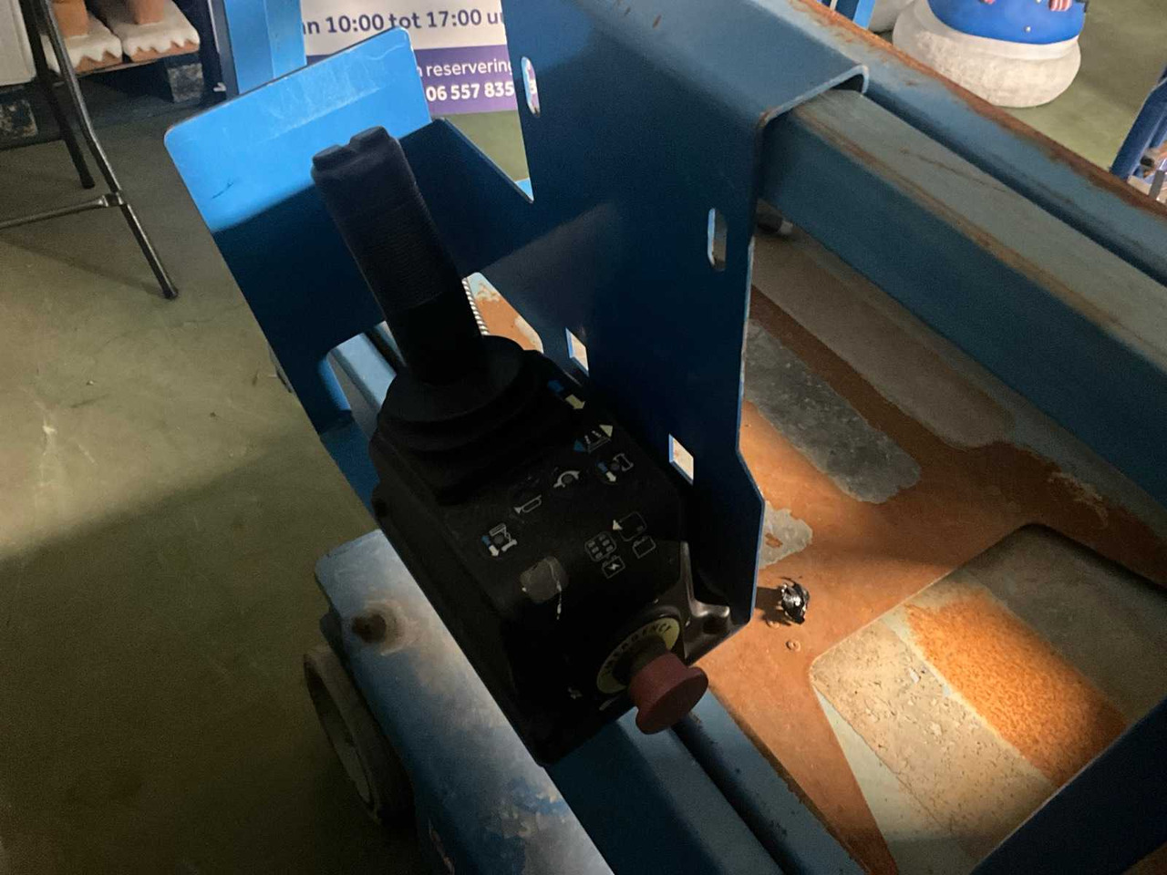 2011 GENIE GRC-12 AERIAL PLATFORM - פלטפורמה אווירית: תמונה 4 2011 GENIE GRC-12 AERIAL PLATFORM - פלטפורמה אווירית: תמונה 4