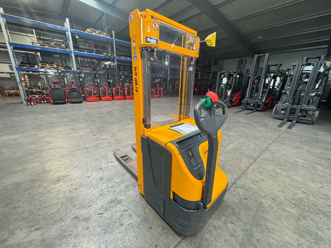 2011 JUNGHEINRICH EJC220 2,000KG STACKER PALLET TRUCK ANT 2,045 HOURS - מלגזה: תמונה 1 2011 JUNGHEINRICH EJC220 2,000KG STACKER PALLET TRUCK ANT 2,045 HOURS - מלגזה: תמונה 1
