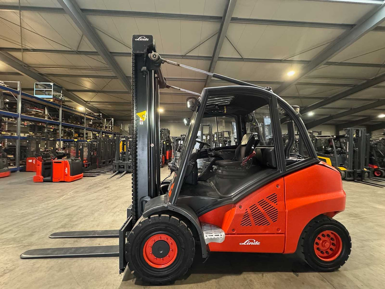 2011 LINDE H50D 5.000KG 3.+4TH VALVE DIESEL FORKLIFT FORKLIFT - מלגזה: תמונה 1 2011 LINDE H50D 5.000KG 3.+4TH VALVE DIESEL FORKLIFT FORKLIFT - מלגזה: תמונה 1