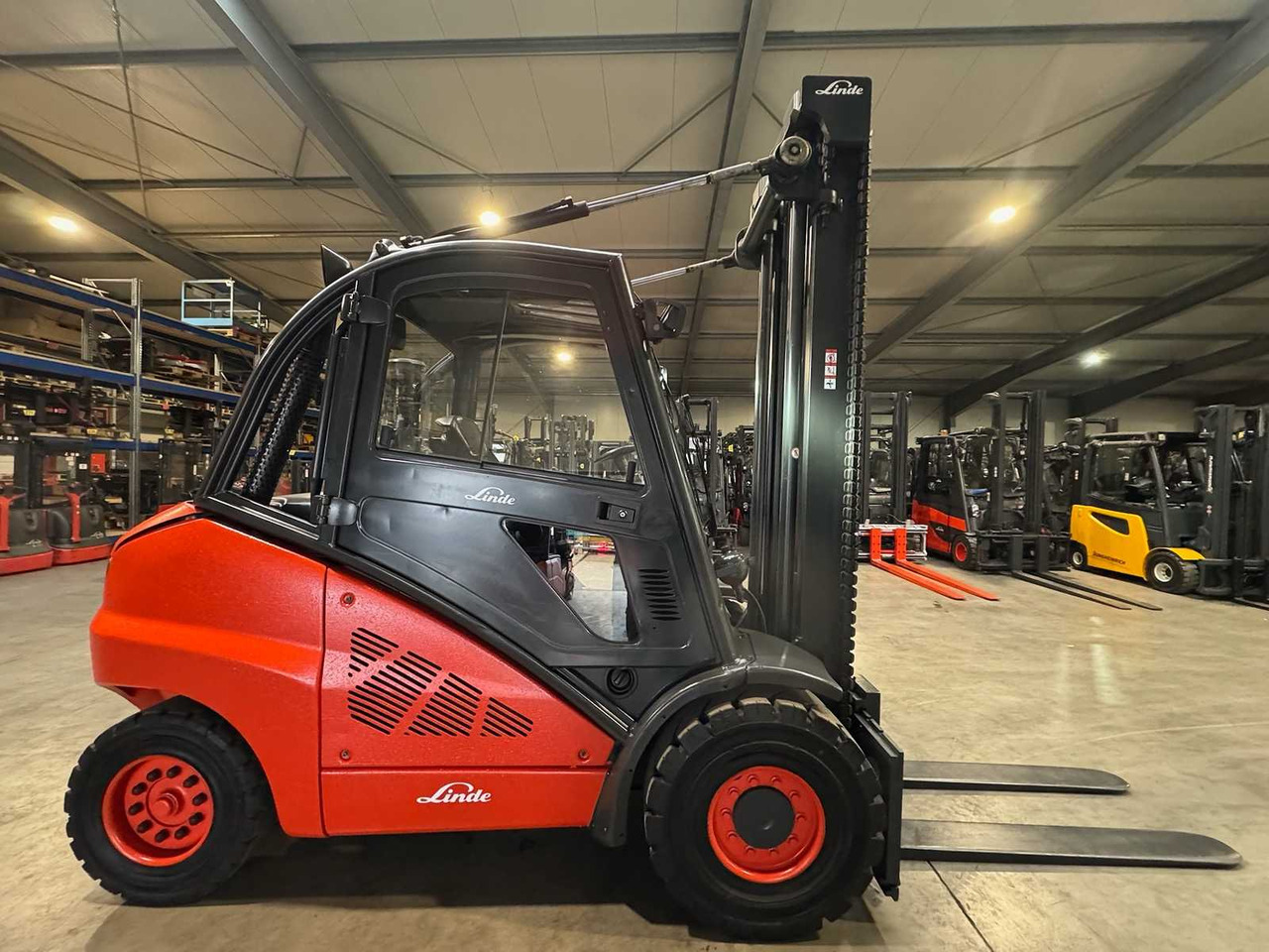 2011 LINDE H50D 5.000KG 3.+4TH VALVE DIESEL FORKLIFT FORKLIFT - מלגזה: תמונה 5 2011 LINDE H50D 5.000KG 3.+4TH VALVE DIESEL FORKLIFT FORKLIFT - מלגזה: תמונה 5