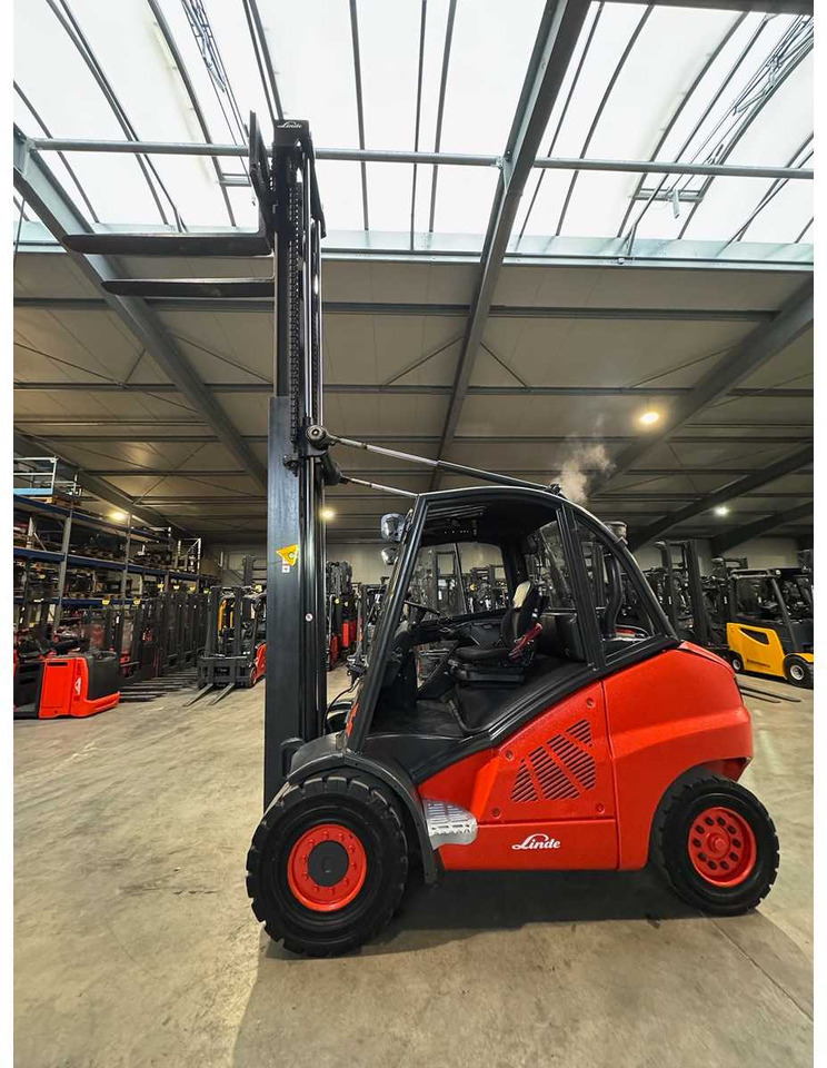 2011 LINDE H50D 5.000KG 3.+4TH VALVE DIESEL FORKLIFT FORKLIFT - מלגזה: תמונה 3 2011 LINDE H50D 5.000KG 3.+4TH VALVE DIESEL FORKLIFT FORKLIFT - מלגזה: תמונה 3