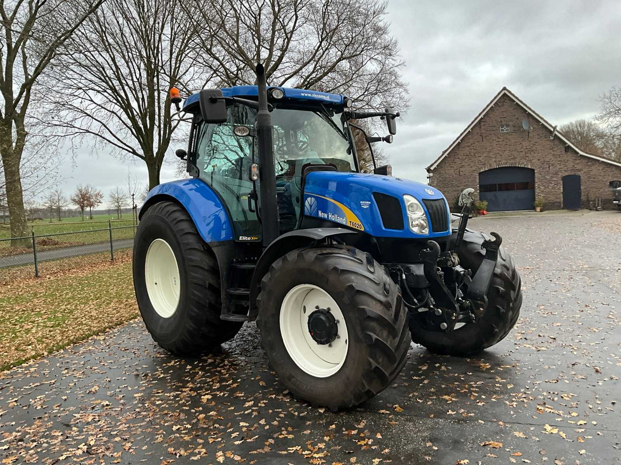 2011 NEW HOLLAND T6020 ELITE FOUR WHEEL DRIVE FARM TRACTOR - טרקטור חקלאי: תמונה 3 2011 NEW HOLLAND T6020 ELITE FOUR WHEEL DRIVE FARM TRACTOR - טרקטור חקלאי: תמונה 3