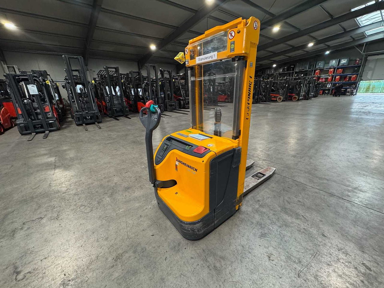 2011 SERVICE 09/2026 JUNGHEINRICH EJC220 2,000KG STACKER PALLET TRUCK ANT FREE LIFT - מלגזה: תמונה 2 2011 SERVICE 09/2026 JUNGHEINRICH EJC220 2,000KG STACKER PALLET TRUCK ANT FREE LIFT - מלגזה: תמונה 2