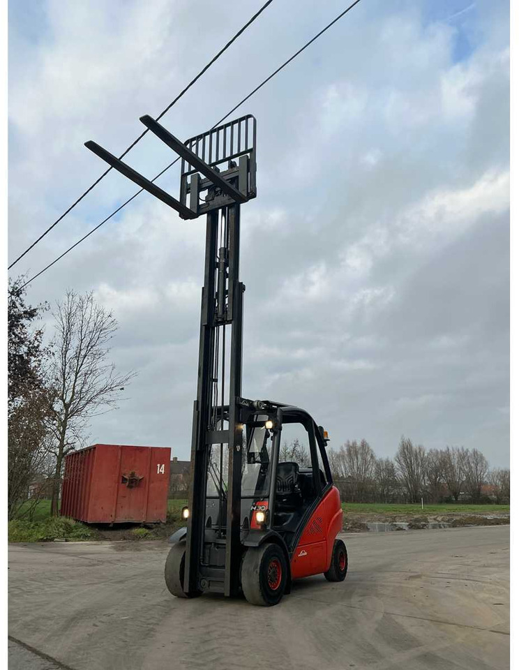 2012 LINDE H30T-01 FORKLIFT - מלגזה: תמונה 3 2012 LINDE H30T-01 FORKLIFT - מלגזה: תמונה 3
