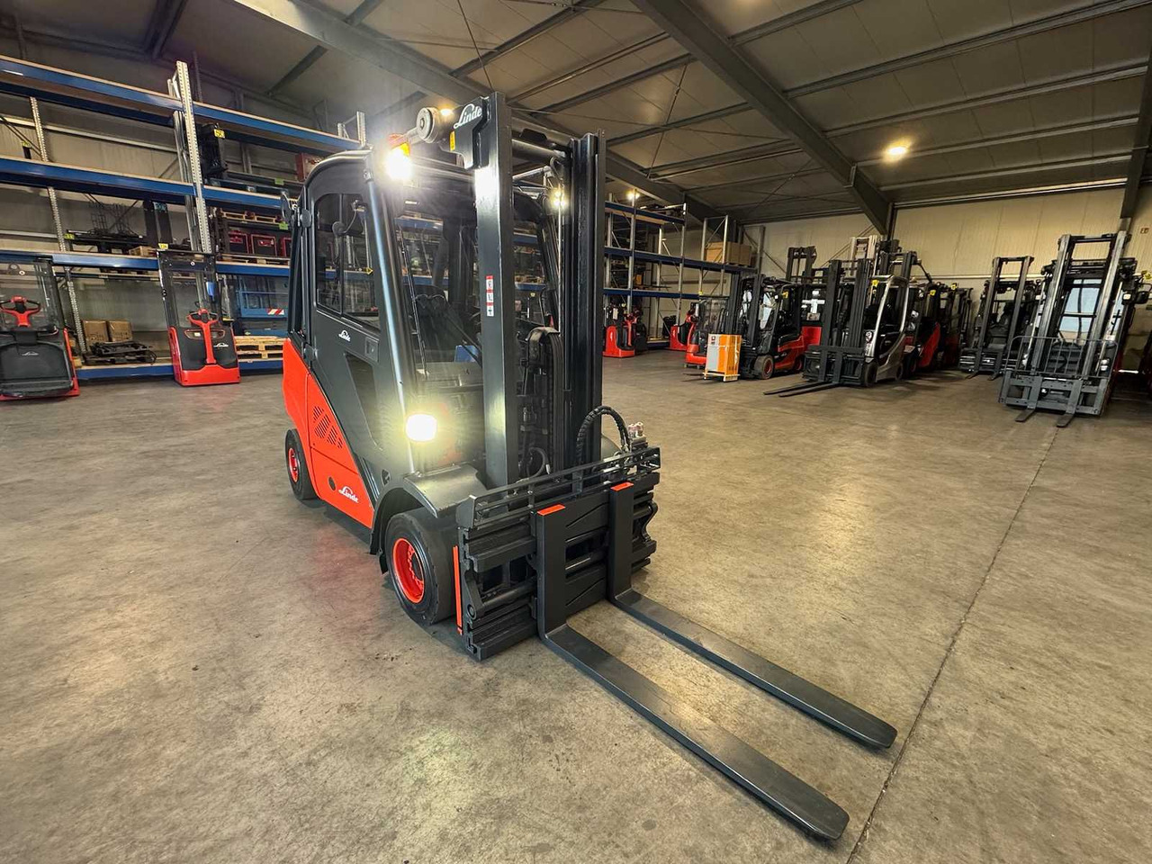 2012 SERVICE + UVV 09/2026 LINDE H25D 3RD + 4TH VALVE FORK ADJUSTER 163CM FREE STROKE DIESEL FORKLIFT - מלגזה: תמונה 2 2012 SERVICE + UVV 09/2026 LINDE H25D 3RD + 4TH VALVE FORK ADJUSTER 163CM FREE STROKE DIESEL FORKLIFT - מלגזה: תמונה 2