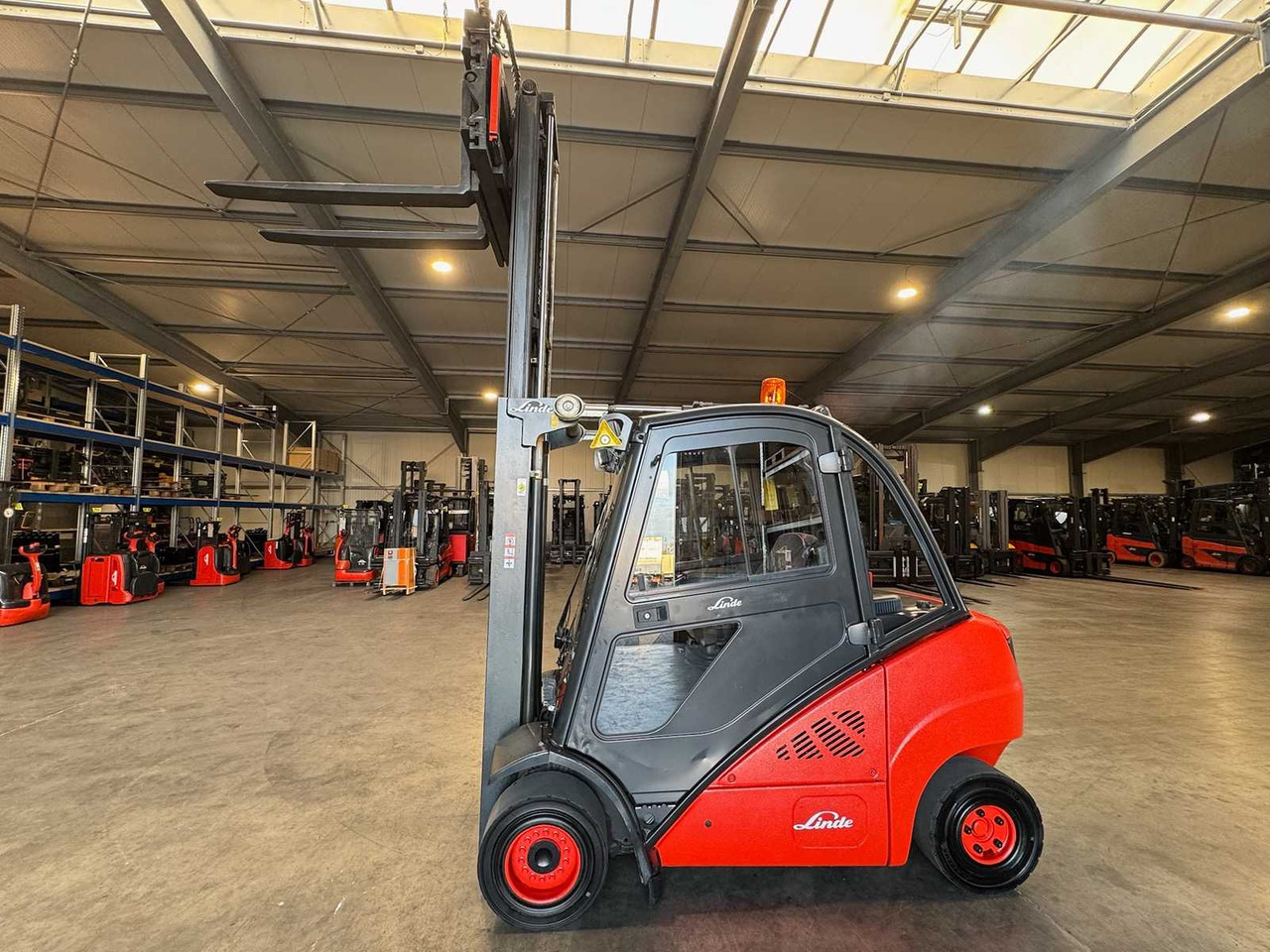 2012 SERVICE + UVV 09/2026 LINDE H25D 3RD + 4TH VALVE FORK ADJUSTER 163CM FREE STROKE DIESEL FORKLIFT - מלגזה: תמונה 4 2012 SERVICE + UVV 09/2026 LINDE H25D 3RD + 4TH VALVE FORK ADJUSTER 163CM FREE STROKE DIESEL FORKLIFT - מלגזה: תמונה 4