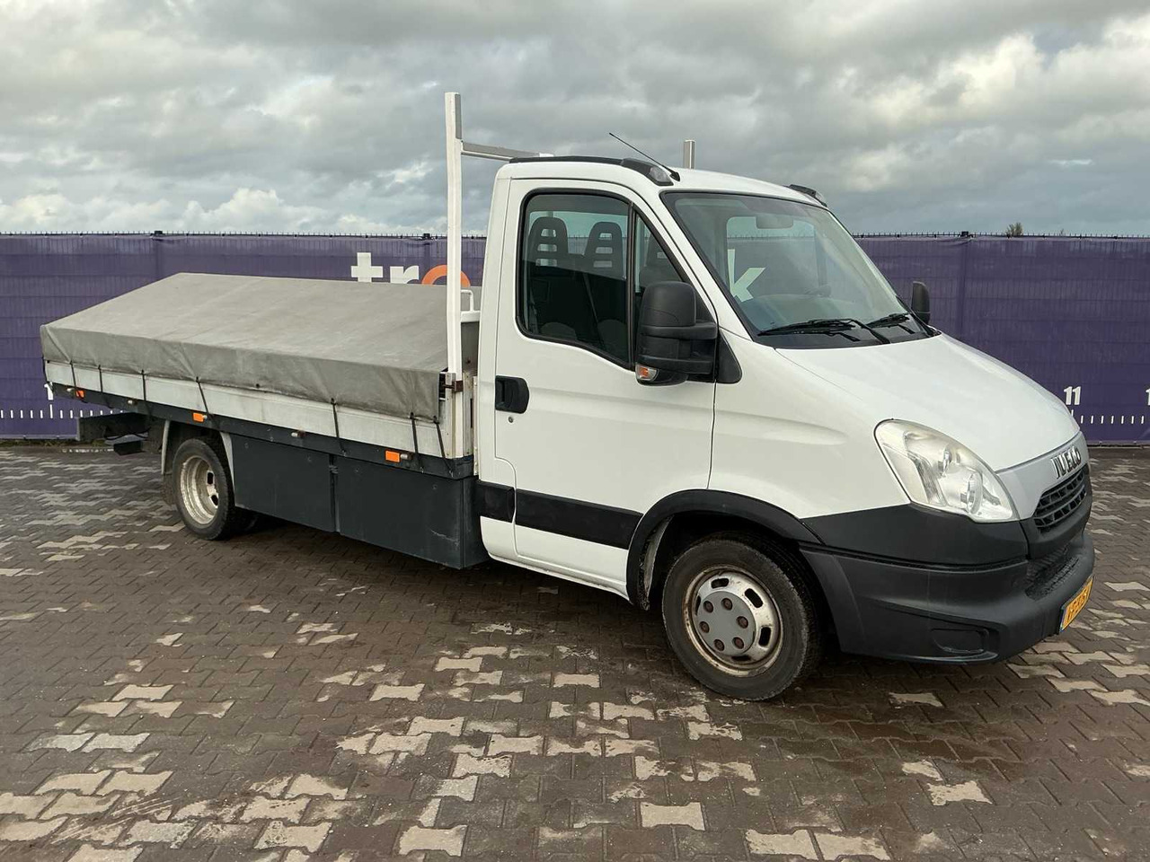 2013 - IVECO - DAILY - 35C15 375 - COMMERCIAL VEHICLE/PICK-UP - כלי רכב מסחרי: תמונה 2 2013 - IVECO - DAILY - 35C15 375 - COMMERCIAL VEHICLE/PICK-UP - כלי רכב מסחרי: תמונה 2