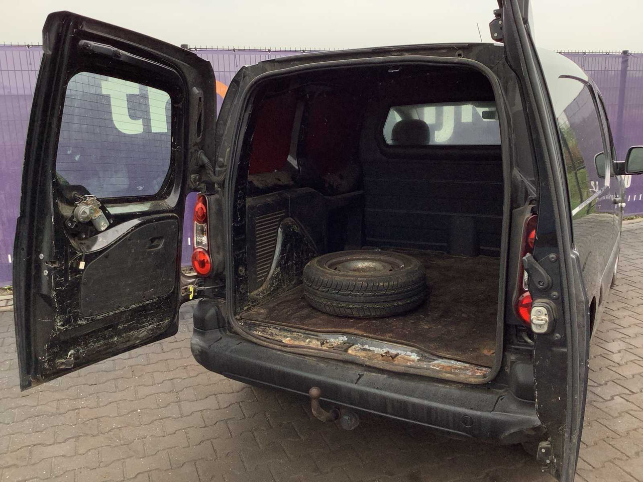 2013 - PEUGEOT - PARTNER - 120 1.6 HDI L1XR PR+ - COMMERCIAL VEHICLE - כלי רכב מסחרי: תמונה 5 2013 - PEUGEOT - PARTNER - 120 1.6 HDI L1XR PR+ - COMMERCIAL VEHICLE - כלי רכב מסחרי: תמונה 5