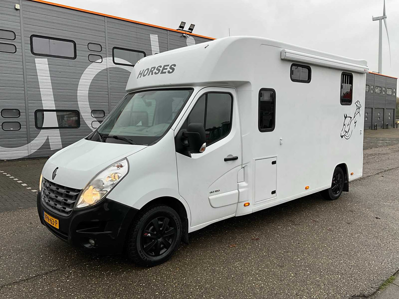 2013 RENAULT MASTER 150DCI HORSETRUCK WITH CHARDRON SUPERSTRUCTURE VPN-63-P - כלי רכב מסחרי: תמונה 1 2013 RENAULT MASTER 150DCI HORSETRUCK WITH CHARDRON SUPERSTRUCTURE VPN-63-P - כלי רכב מסחרי: תמונה 1