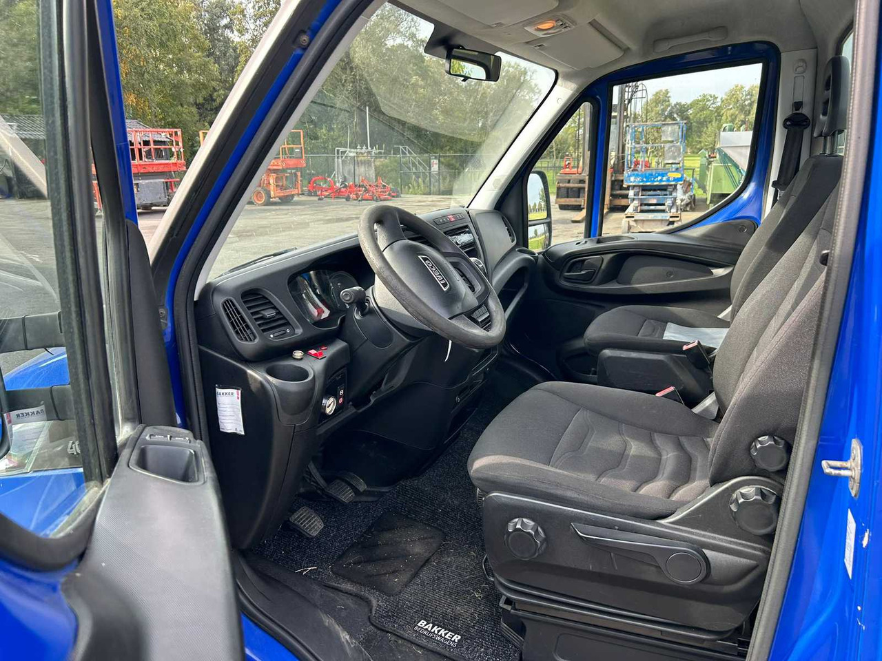 2014 IVECO DAILY DAILY 40C17 3.0 300 BE SEMI-TRAILER TRACTOR - כלי רכב מסחרי: תמונה 5 2014 IVECO DAILY DAILY 40C17 3.0 300 BE SEMI-TRAILER TRACTOR - כלי רכב מסחרי: תמונה 5