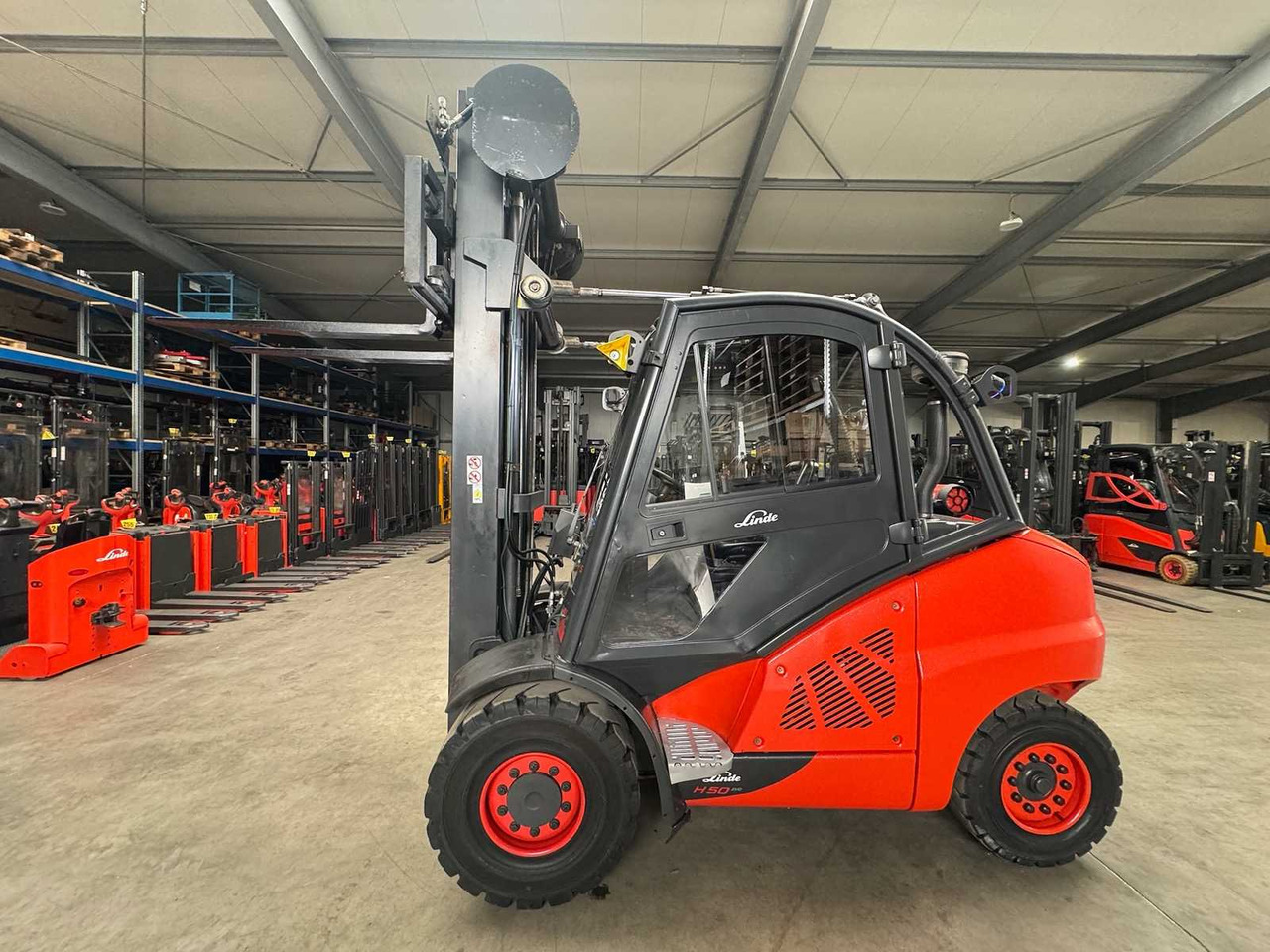 2015 LINDE H50D 5,000KG TRIPLEX 666CM 3+4TH VALVE DIESEL FORKLIFT FORKLIFT 15,862 HOURS. - מלגזה: תמונה 1 2015 LINDE H50D 5,000KG TRIPLEX 666CM 3+4TH VALVE DIESEL FORKLIFT FORKLIFT 15,862 HOURS. - מלגזה: תמונה 1