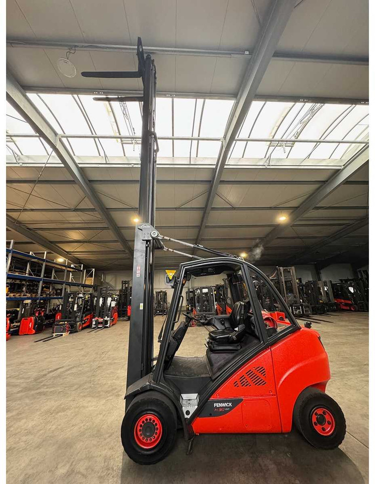 2015 SERVICE + UVV 09/2026 LINDE H30T 3,000KG TRIPLEX 645CM GAS FORKLIFT FORKLIFT 4,066 HOURS - מלגזה: תמונה 3 2015 SERVICE + UVV 09/2026 LINDE H30T 3,000KG TRIPLEX 645CM GAS FORKLIFT FORKLIFT 4,066 HOURS - מלגזה: תמונה 3