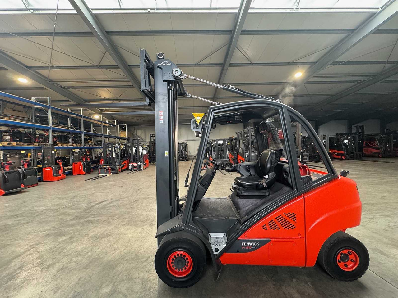 2015 SERVICE + UVV 09/2026 LINDE H30T 3,000KG TRIPLEX 645CM GAS FORKLIFT FORKLIFT 4,066 HOURS - מלגזה: תמונה 2 2015 SERVICE + UVV 09/2026 LINDE H30T 3,000KG TRIPLEX 645CM GAS FORKLIFT FORKLIFT 4,066 HOURS - מלגזה: תמונה 2