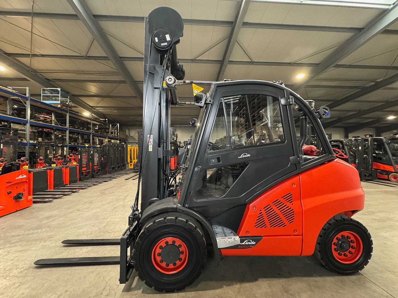 2015 SERVICE + UVV 11/2026 LINDE H50D 5.000KG TRIPLEX 666CM 3.+4. VALVE DIESEL FORKLIFT FORKLIFT 16.277 HOURS. - מלגזה: תמונה 2 2015 SERVICE + UVV 11/2026 LINDE H50D 5.000KG TRIPLEX 666CM 3.+4. VALVE DIESEL FORKLIFT FORKLIFT 16.277 HOURS. - מלגזה: תמונה 2